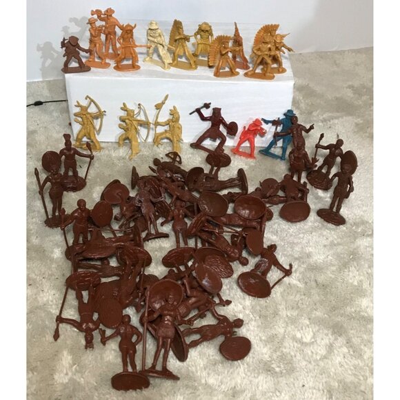 Western Toy Playset With Indians Cowboys & Accessories Mixed Lot Vintage - Picture 13 of 16